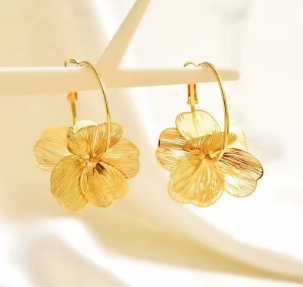 Auvella Vintage Petal Hoop Earrings