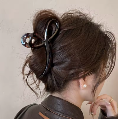 Auvella Sculpted Loop Hair Claw