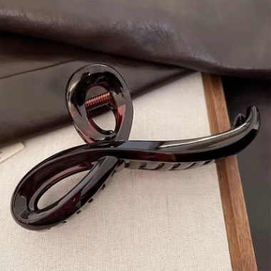 Auvella Sculpted Loop Hair Claw