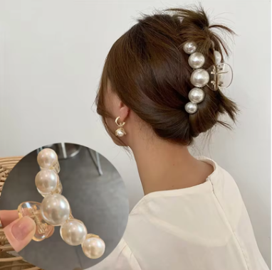 Auvella Pearl Cascade Hair Claw