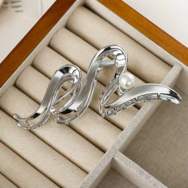 Auvella Sculpted Wave Hair Claw