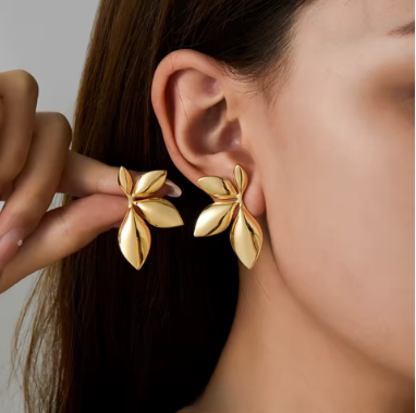 Auvella Golden Petal Stud Earrings