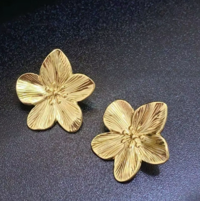 Auvella Golden Wildflower Stud Earrings